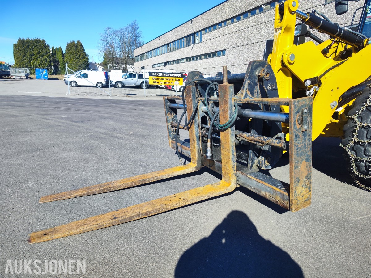 2013 CAT 906H2 hjullaster - lavt timetall – godt utstyrt