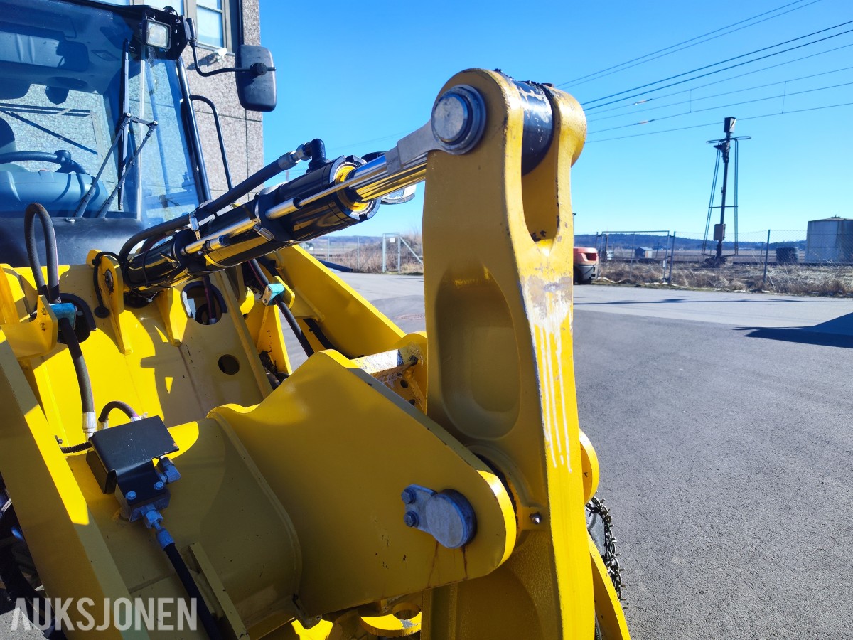 2013 CAT 906H2 hjullaster - lavt timetall – godt utstyrt