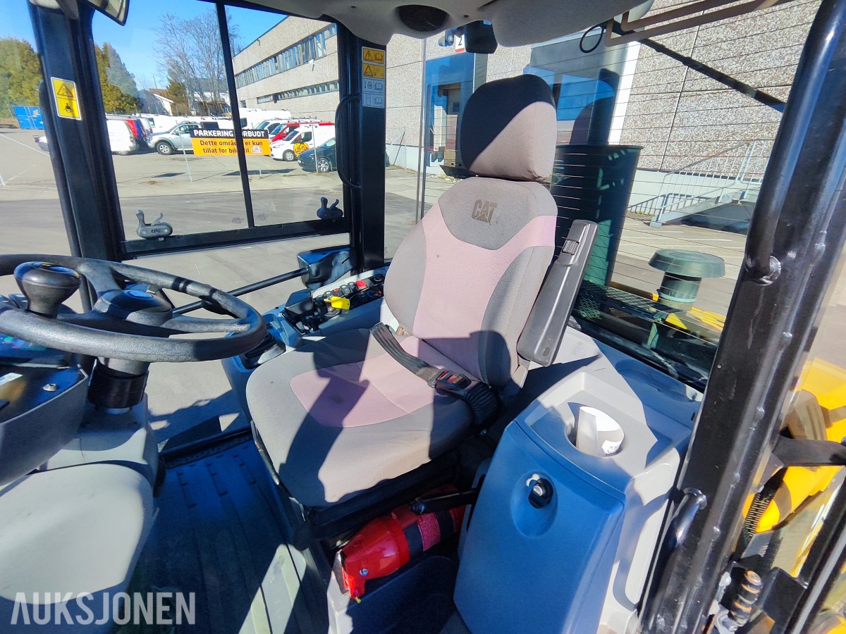 2013 CAT 906H2 hjullaster - lavt timetall – godt utstyrt