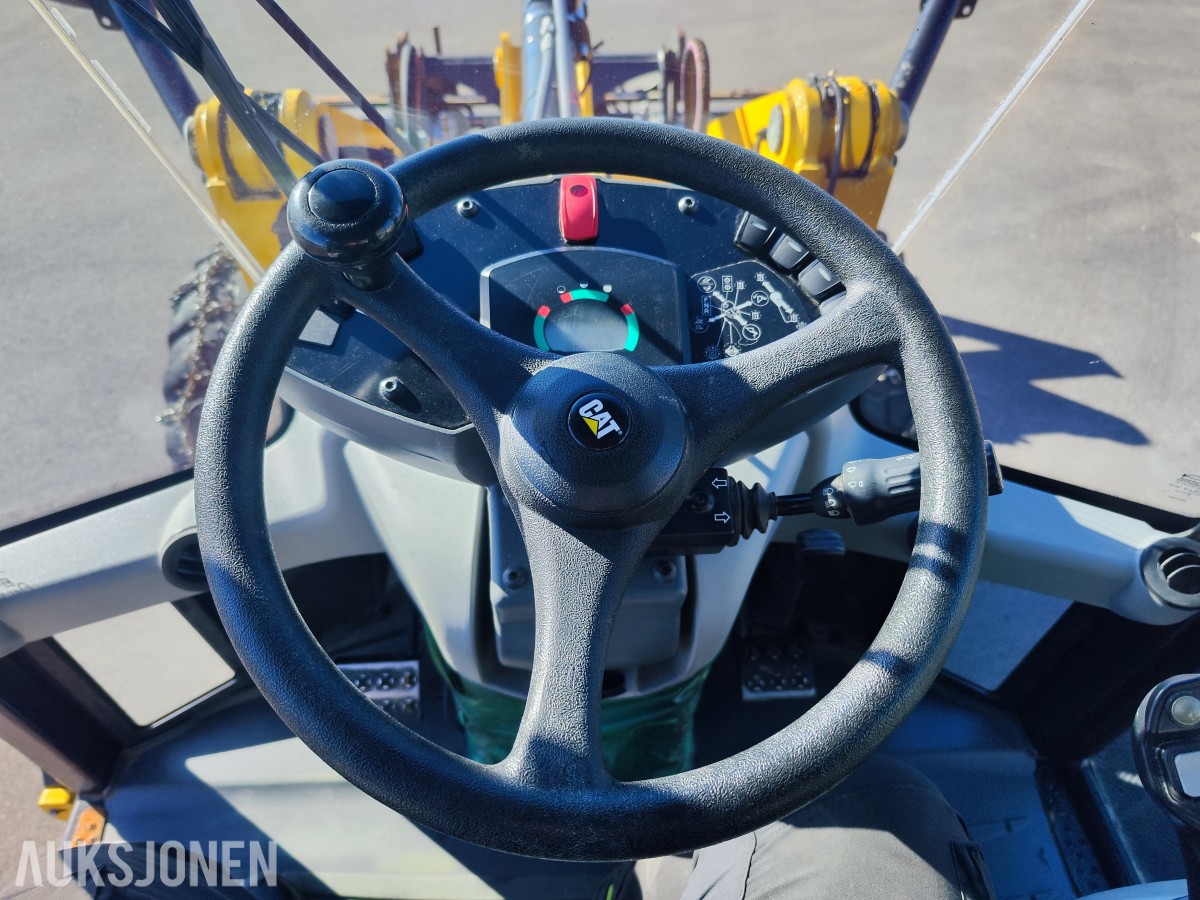 2013 CAT 906H2 hjullaster - lavt timetall – godt utstyrt