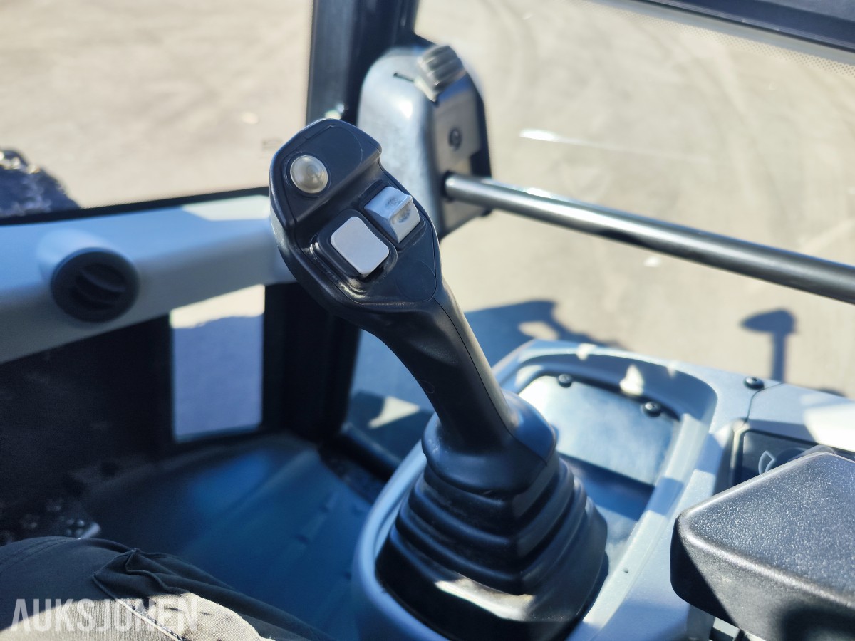 2013 CAT 906H2 hjullaster - lavt timetall – godt utstyrt