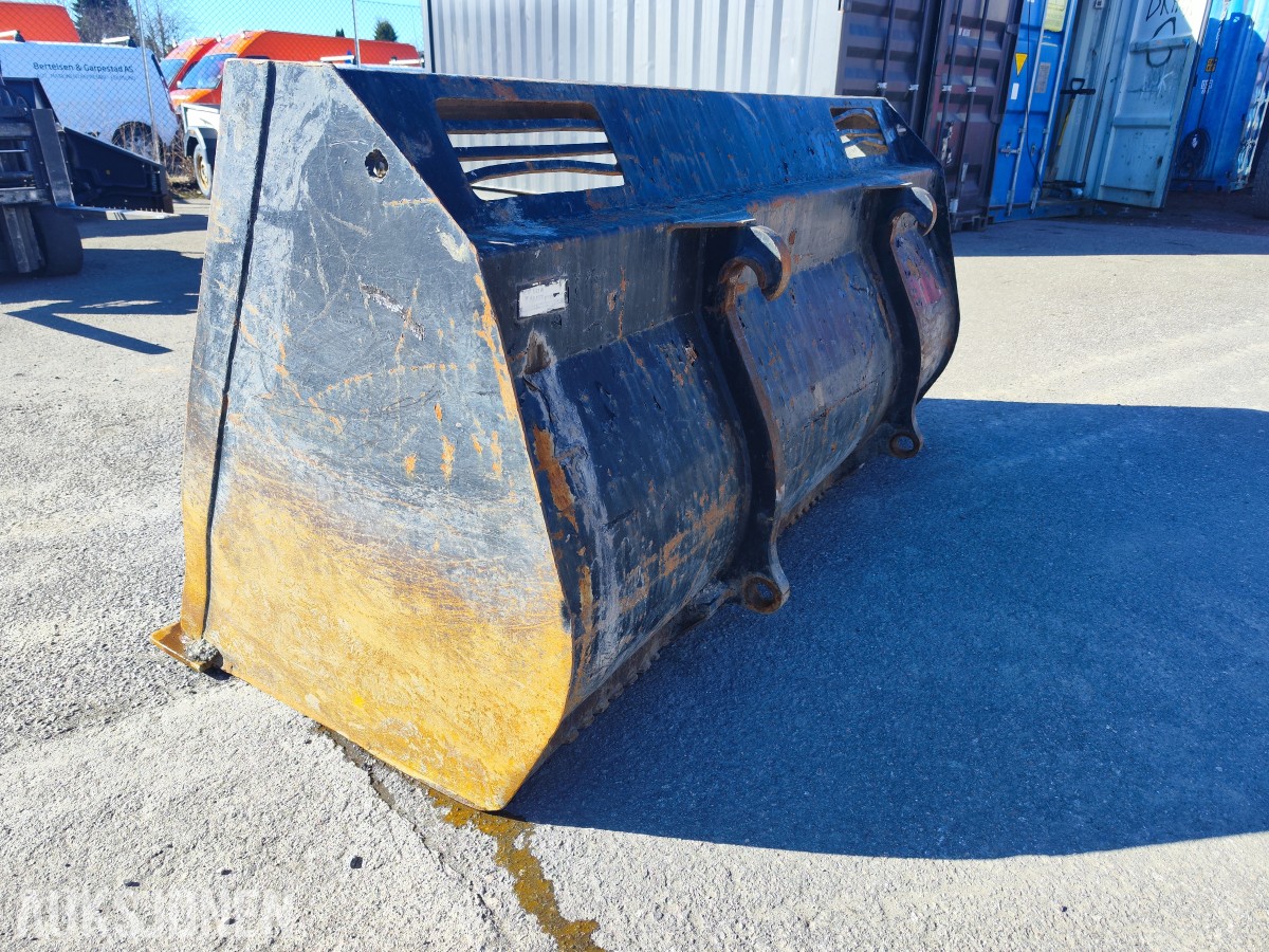 2013 CAT 906H2 hjullaster - lavt timetall – godt utstyrt