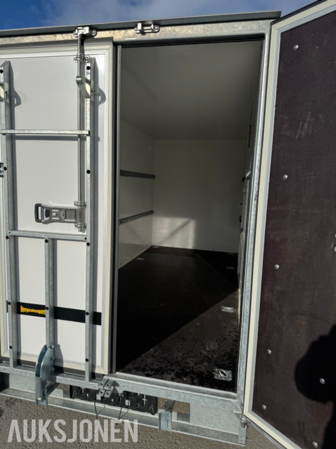 Norgeshengern F2036 Cargo Kombi - Skaphenger