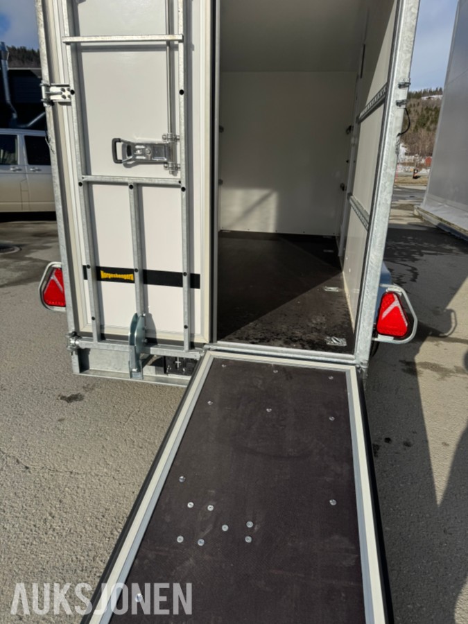 Norgeshengern F2036 Cargo Kombi - Skaphenger