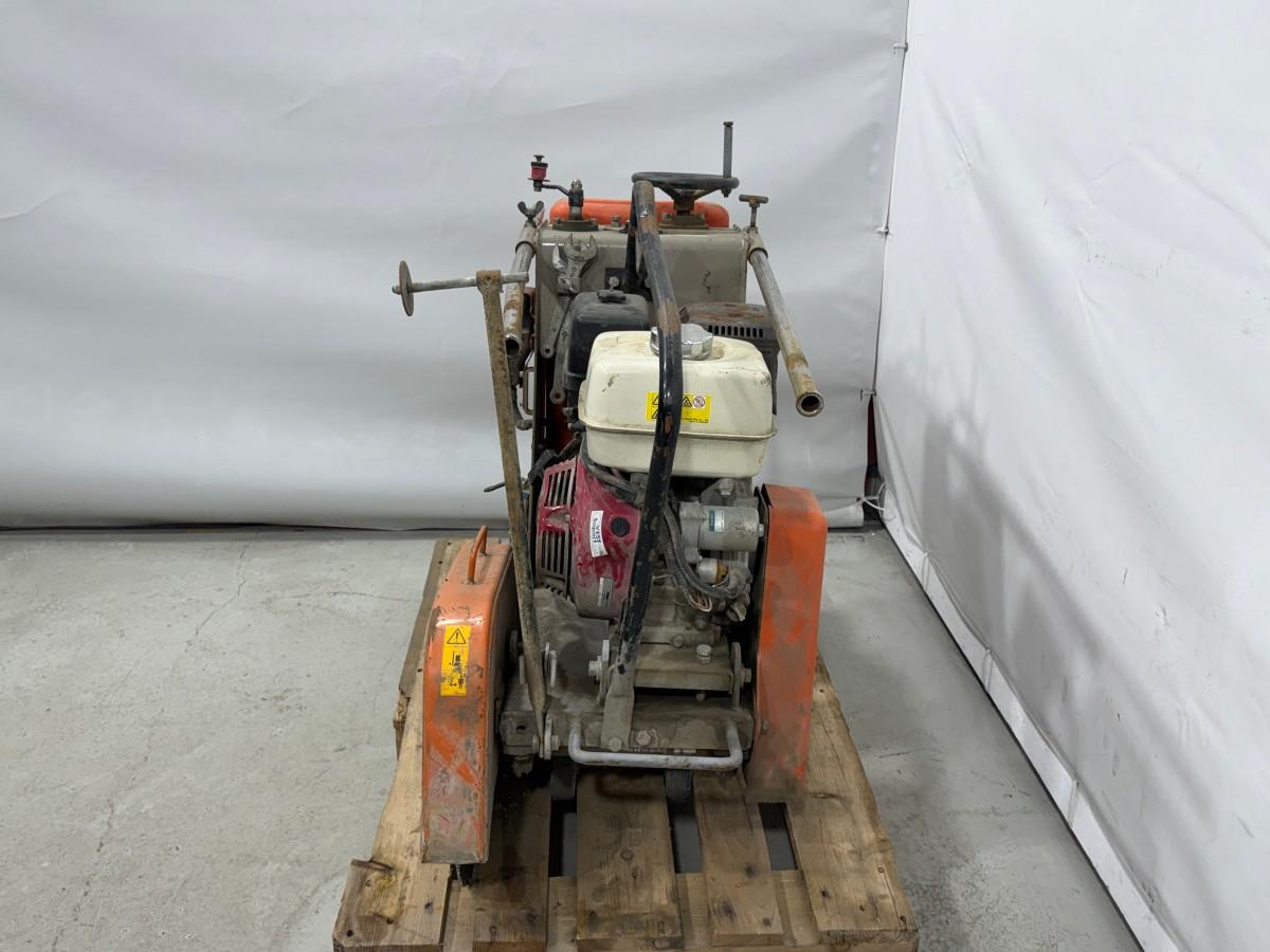 2016 Mikasa MCD-218 Asfaltsag / betongsag - Kun 113 timer