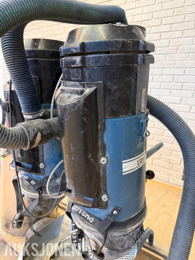3 x industristøvsugere: Dustcontrol DC3900, DC2500 Twin og Pullman PV300P)