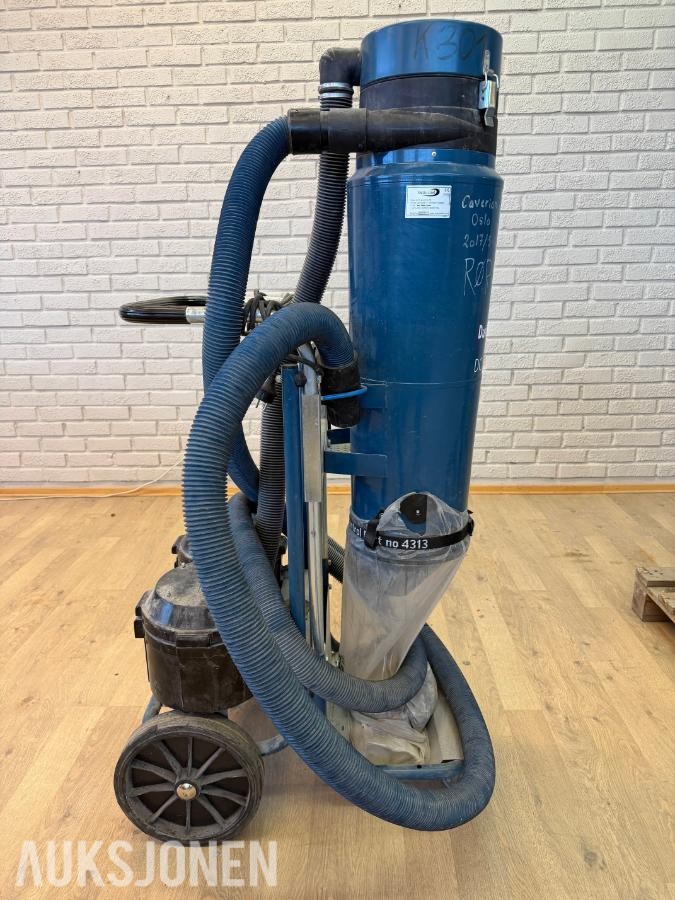 3 x industristøvsugere: Dustcontrol DC3900, DC2500 Twin og Pullman PV300P)
