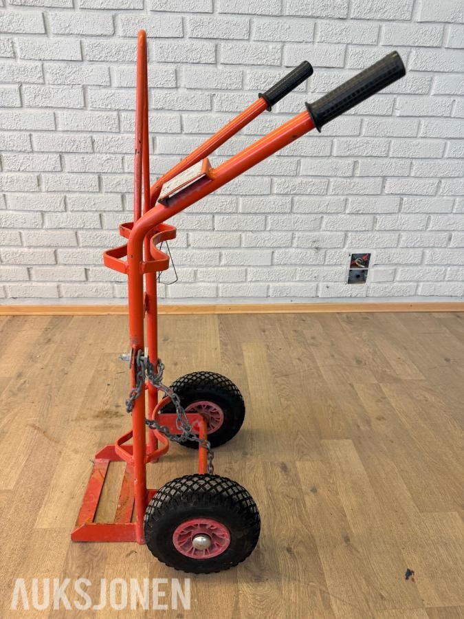 Materialvogn, verktøykasse på hjul og 3 x gassflasketralle