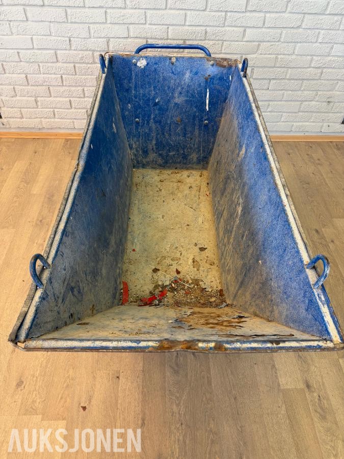 Materialvogn, verktøykasse på hjul og 3 x gassflasketralle