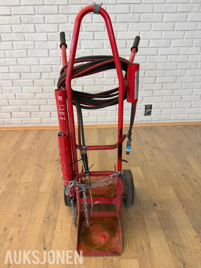 Materialvogn, verktøykasse på hjul og 3 x gassflasketralle