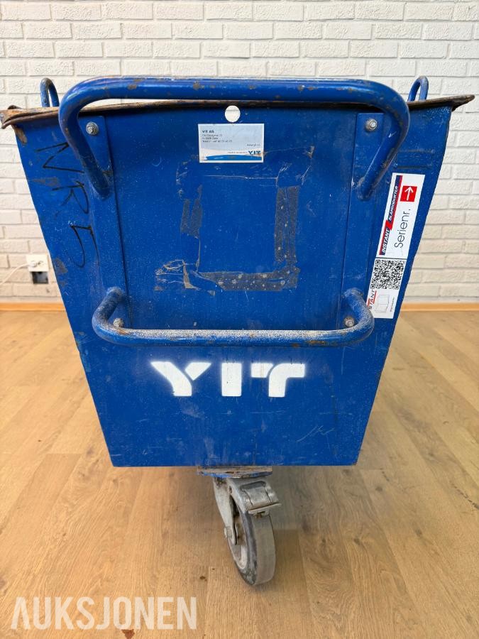 Materialvogn, verktøykasse på hjul og 3 x gassflasketralle