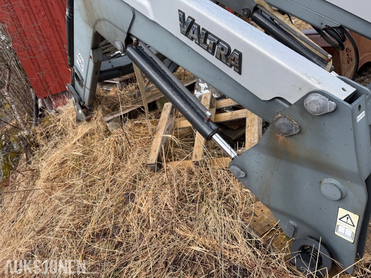 Valtra Frontlaster ålø q45