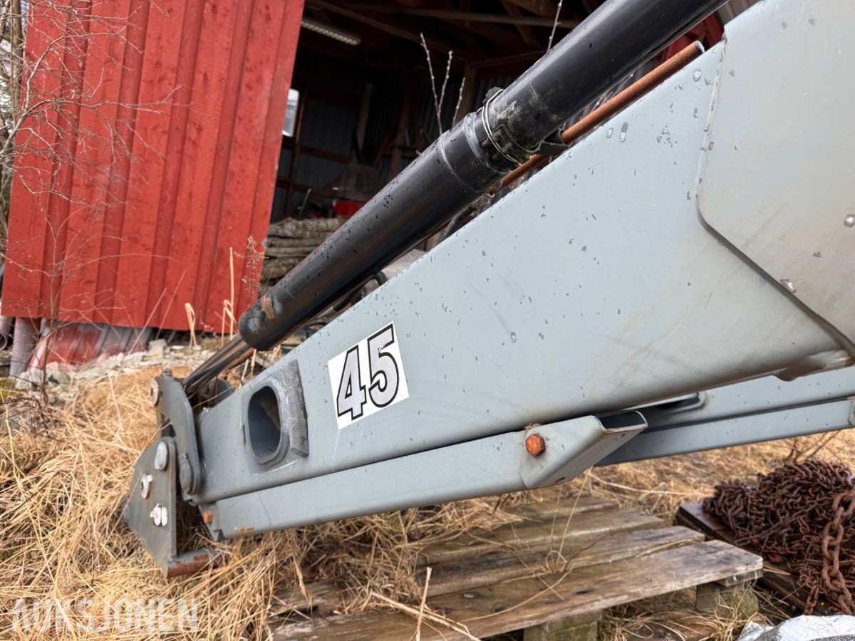Valtra Frontlaster ålø q45