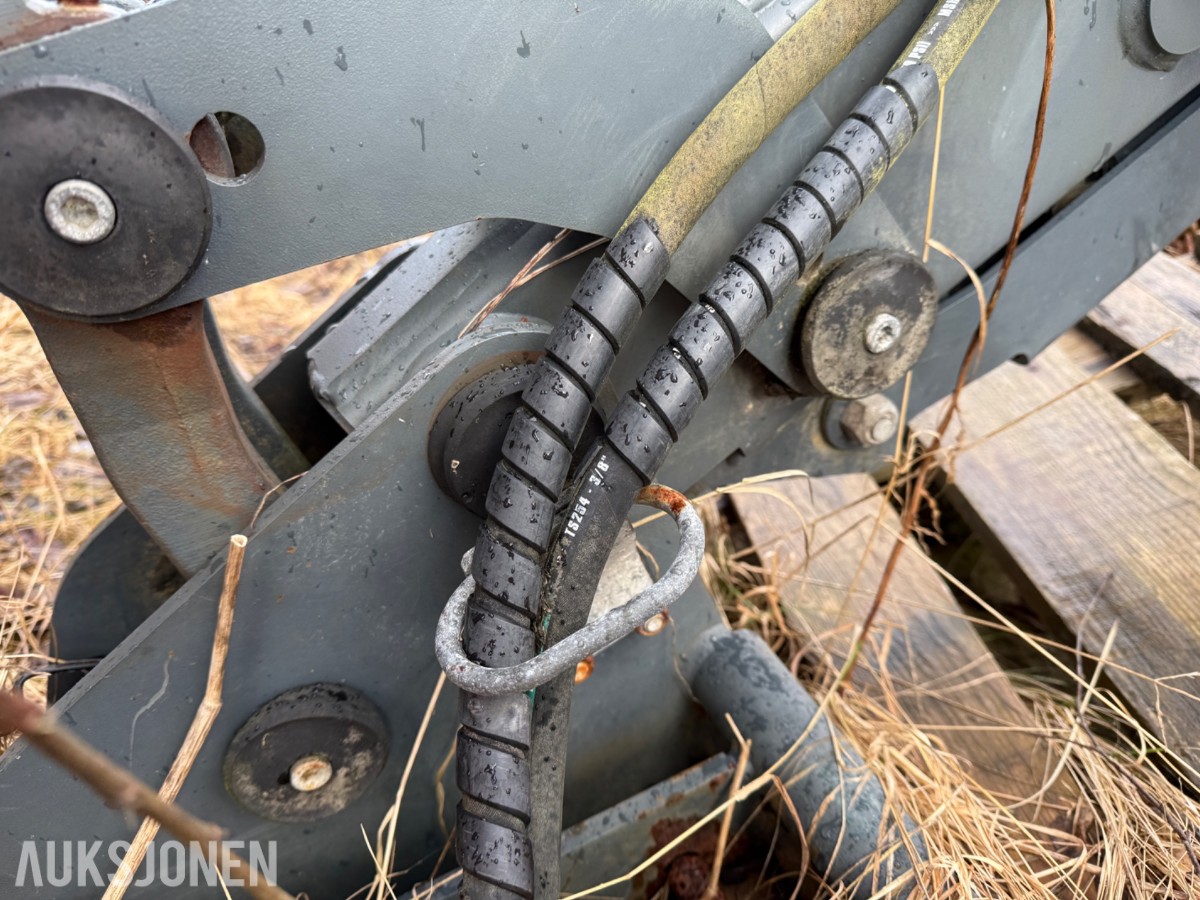 Valtra Frontlaster ålø q45