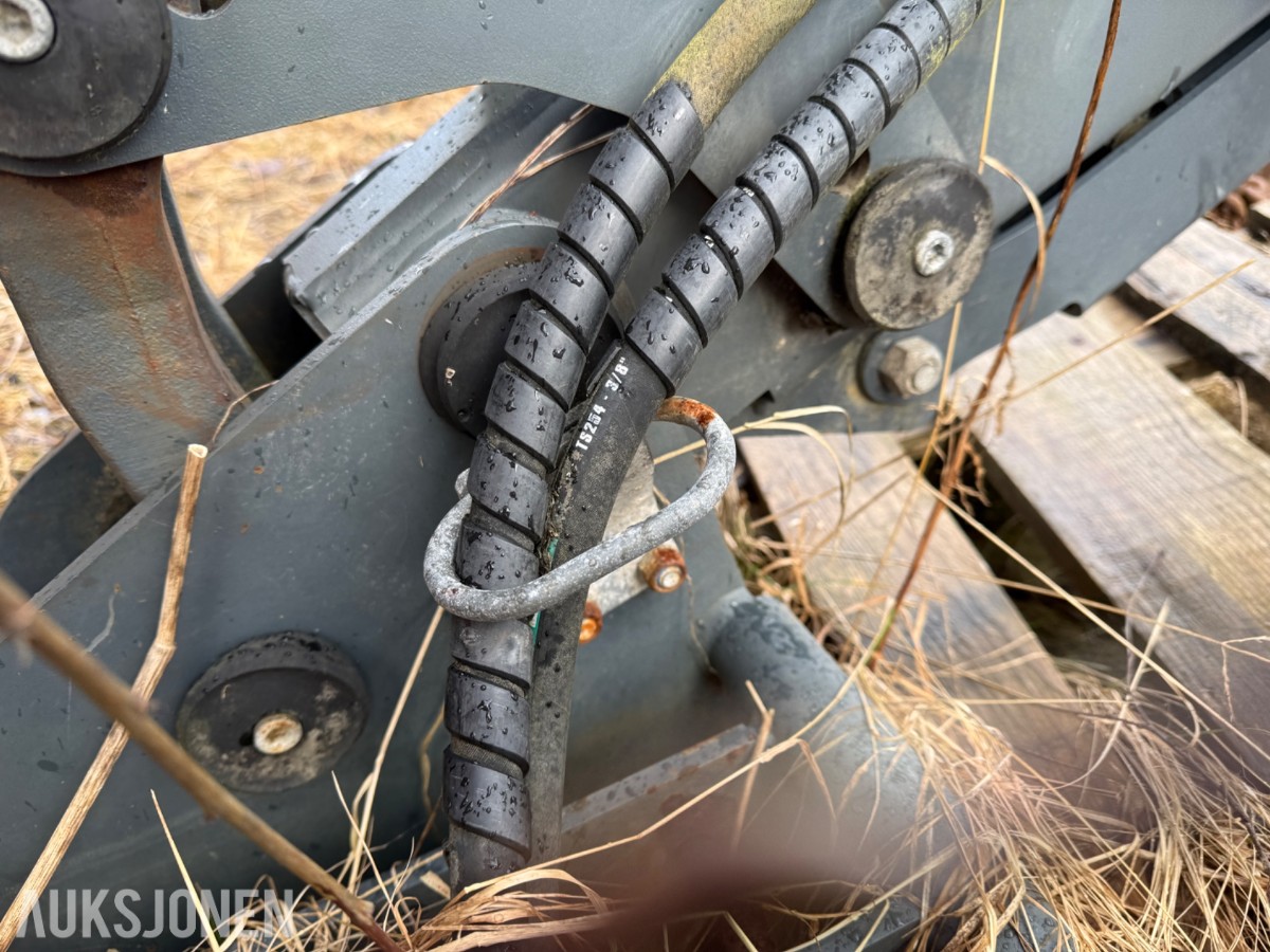 Valtra Frontlaster ålø q45