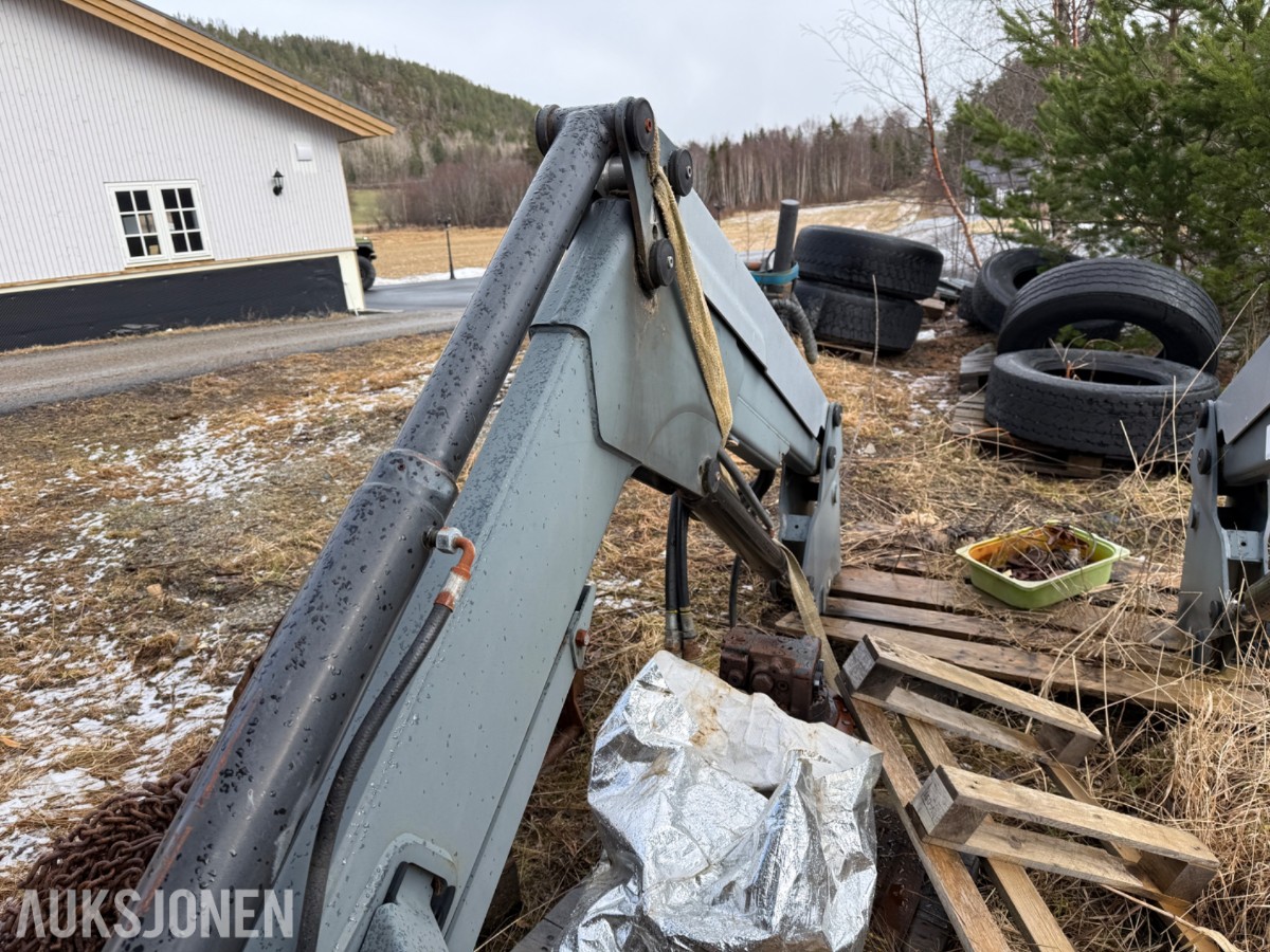 Valtra Frontlaster ålø q45