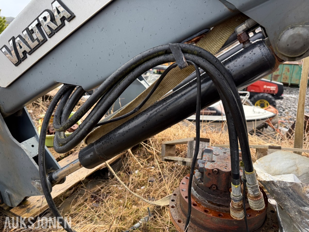 Valtra Frontlaster ålø q45