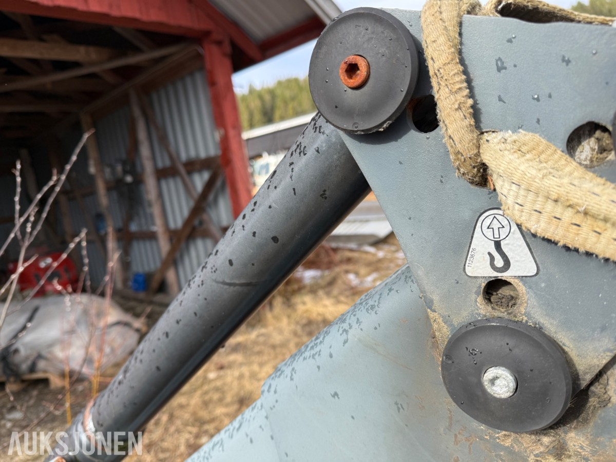 Valtra Frontlaster ålø q45