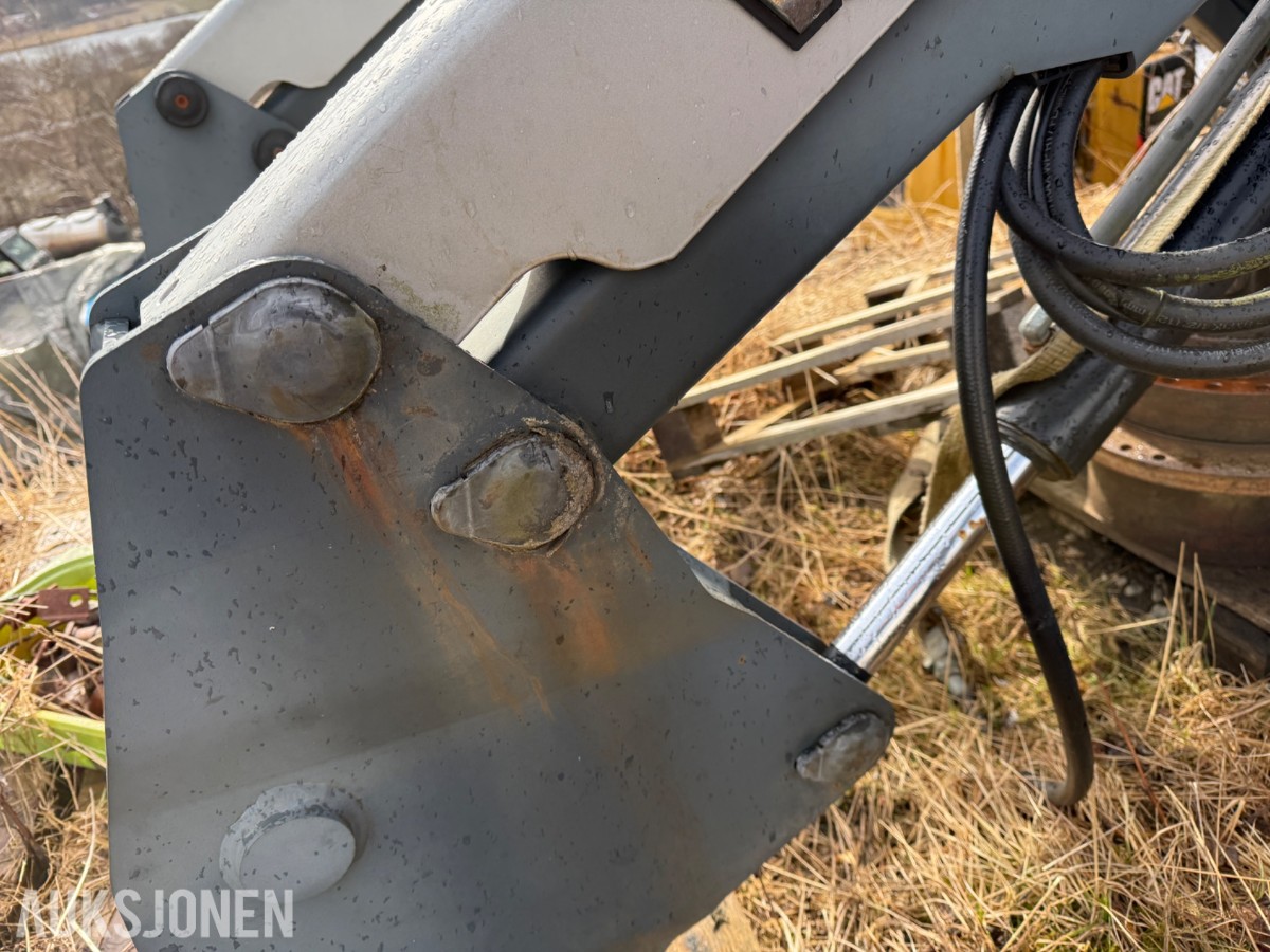 Valtra Frontlaster ålø q45