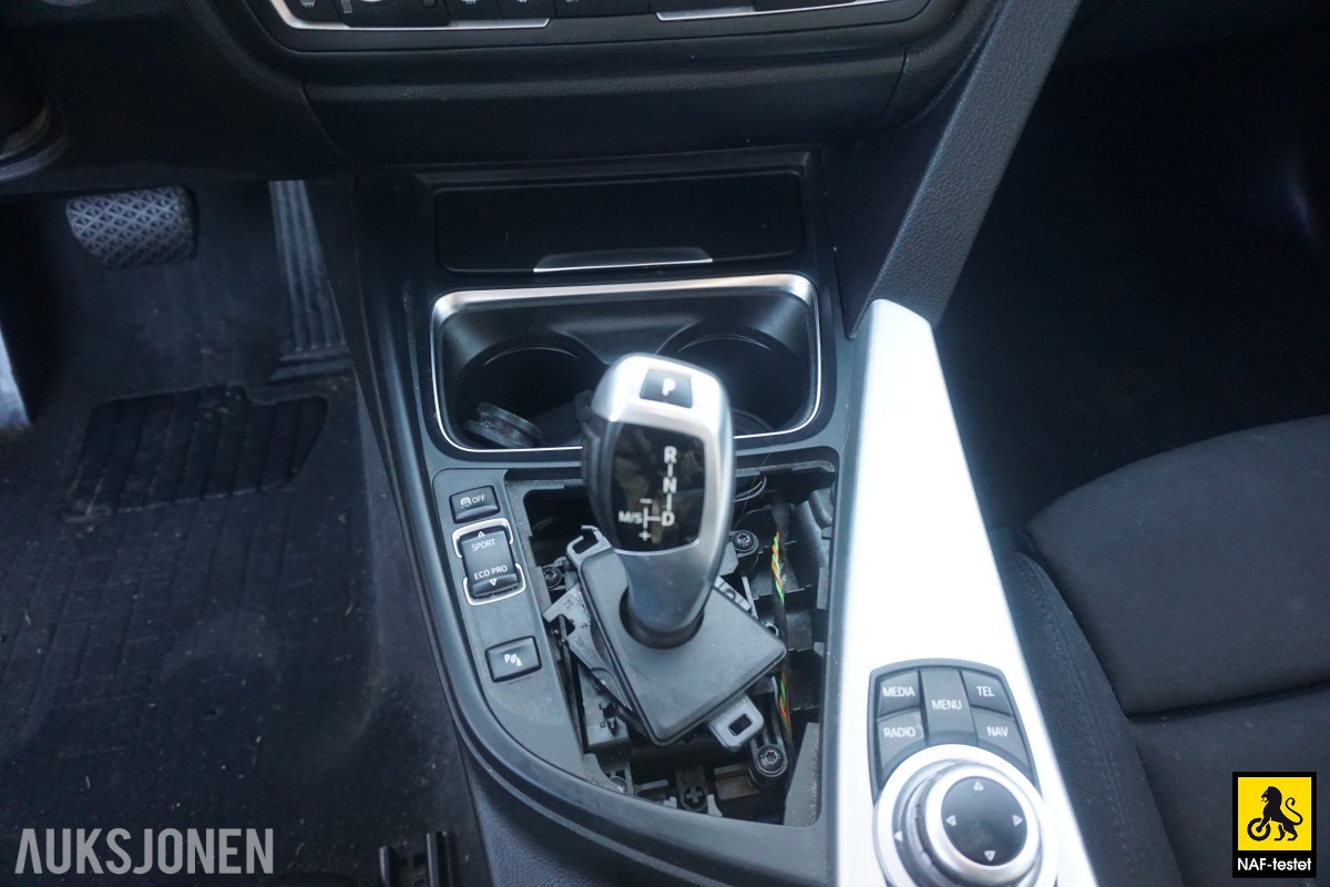 2013 BMW 3-serie 320I 184 HK AUT CRUISE NAVI SPORTSSETER 
