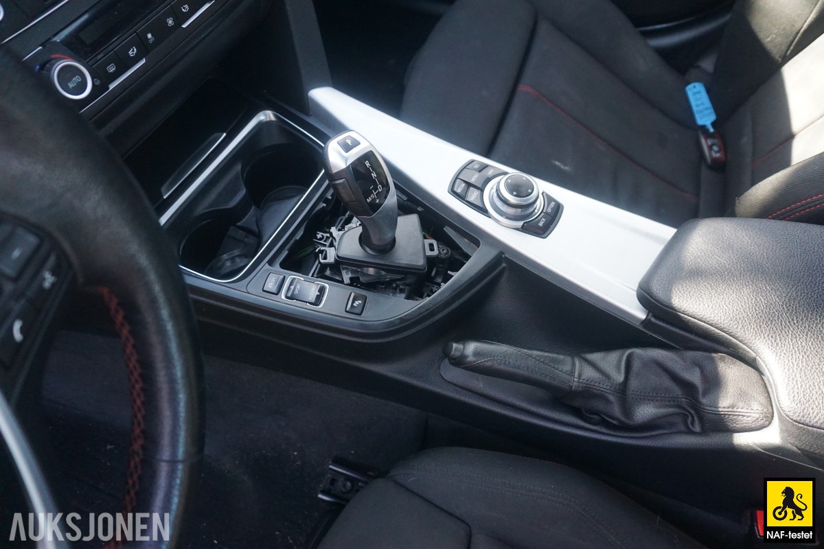 2013 BMW 3-serie 320I 184 HK AUT CRUISE NAVI SPORTSSETER 