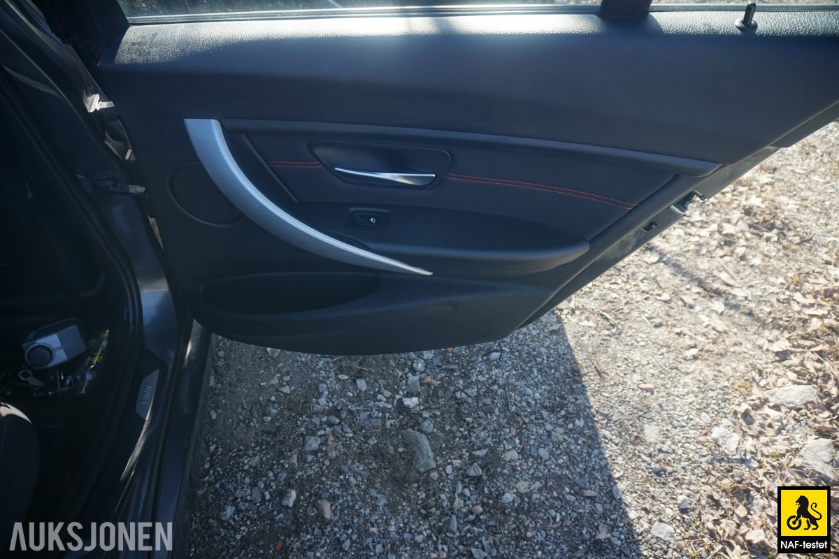 2013 BMW 3-serie 320I 184 HK AUT CRUISE NAVI SPORTSSETER 