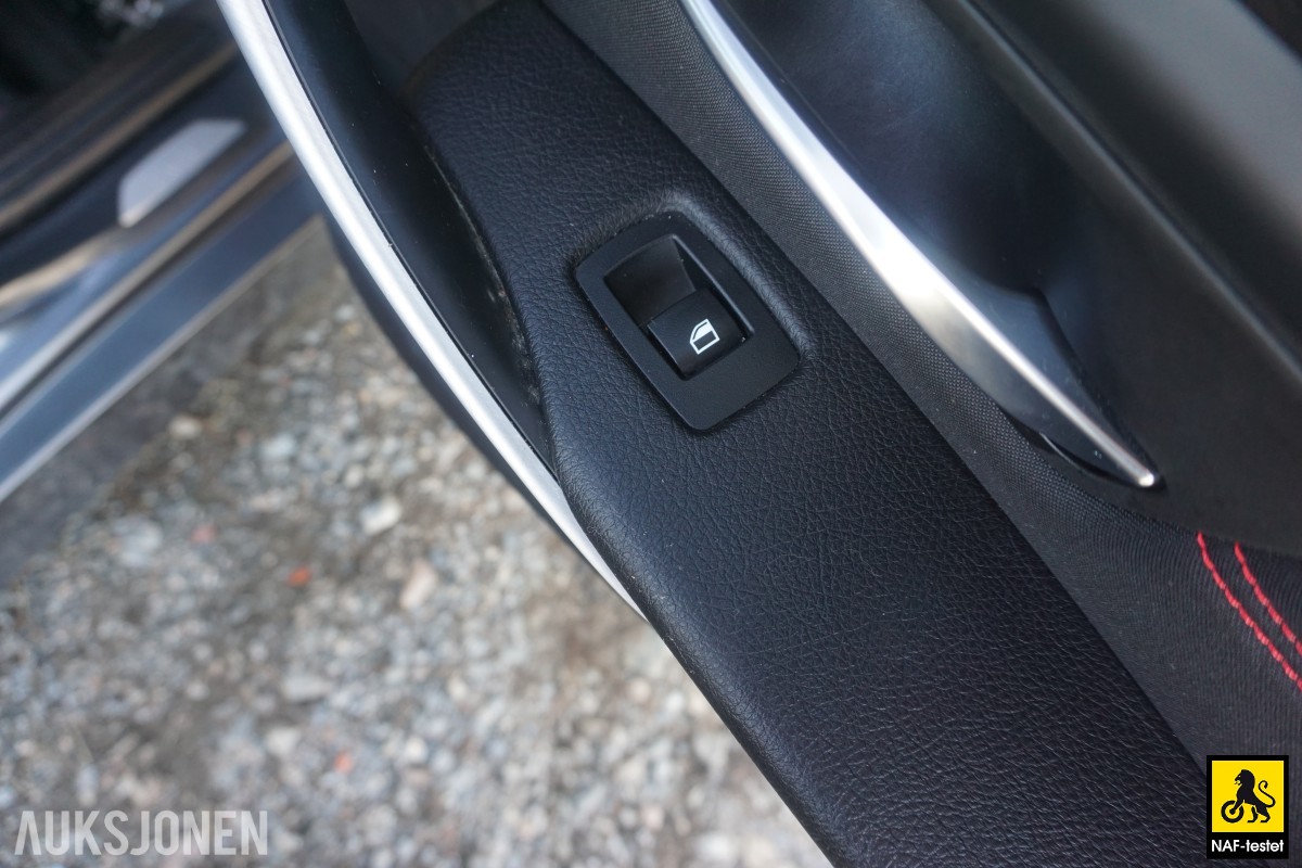 2013 BMW 3-serie 320I 184 HK AUT CRUISE NAVI SPORTSSETER 
