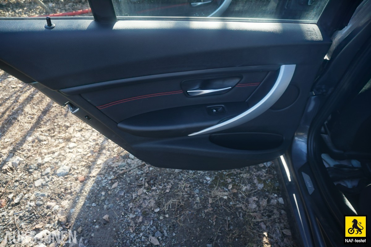 2013 BMW 3-serie 320I 184 HK AUT CRUISE NAVI SPORTSSETER 