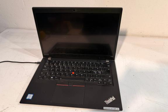 Lenovo ThinkPad X390 bærbar PC – Intel Core i5 vPro 8. gen