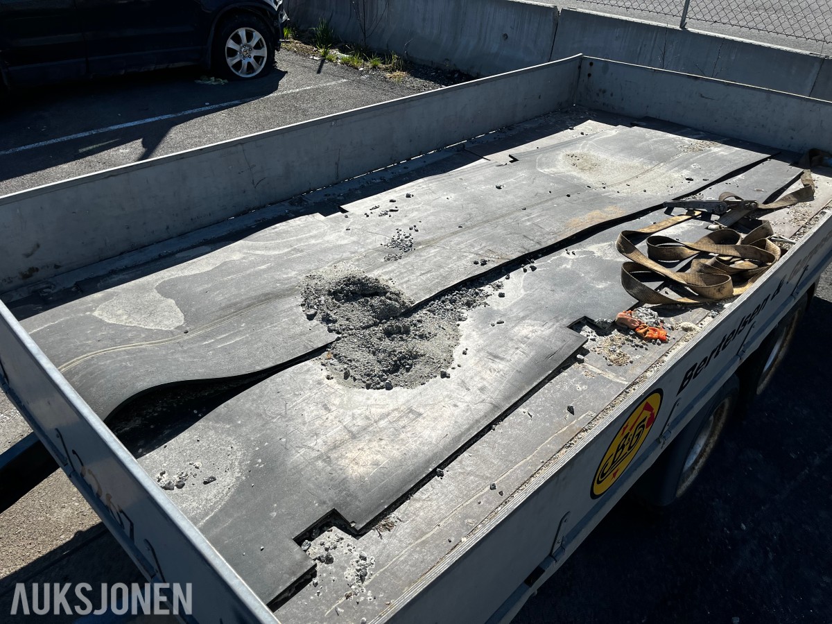 2019 Tredal T-30-BBF 3000KG varehenger