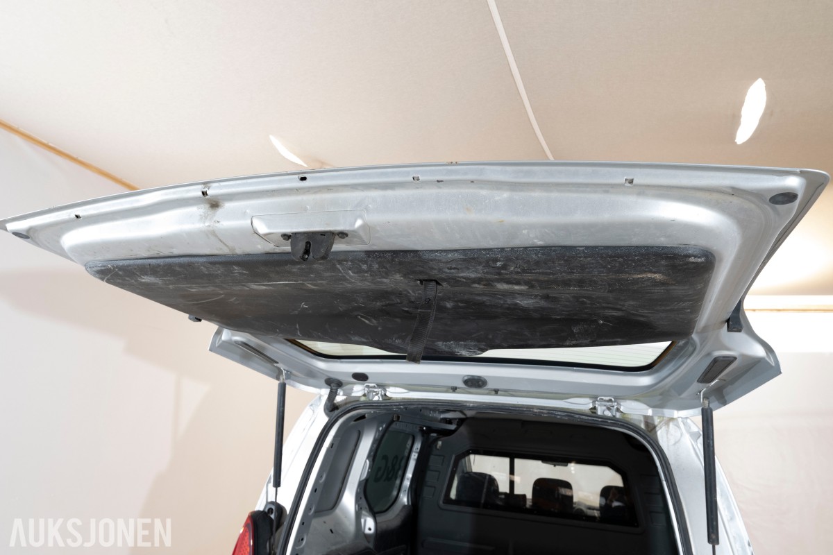 2018 Peugeot PARTNER 1.6 D 99 HK HENGERFESTE CRUISE SKYVEDØRER 