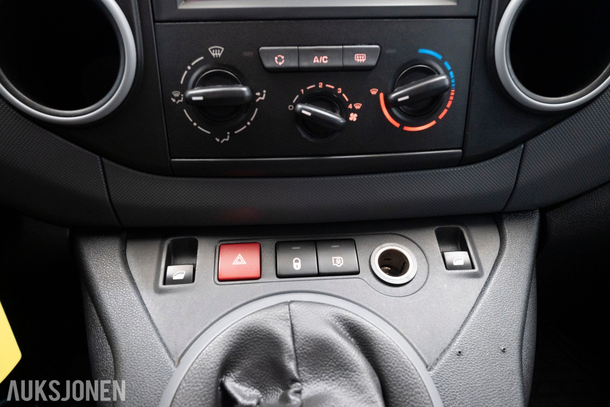 2018 Peugeot PARTNER 1.6 D 99 HK HENGERFESTE CRUISE SKYVEDØRER 