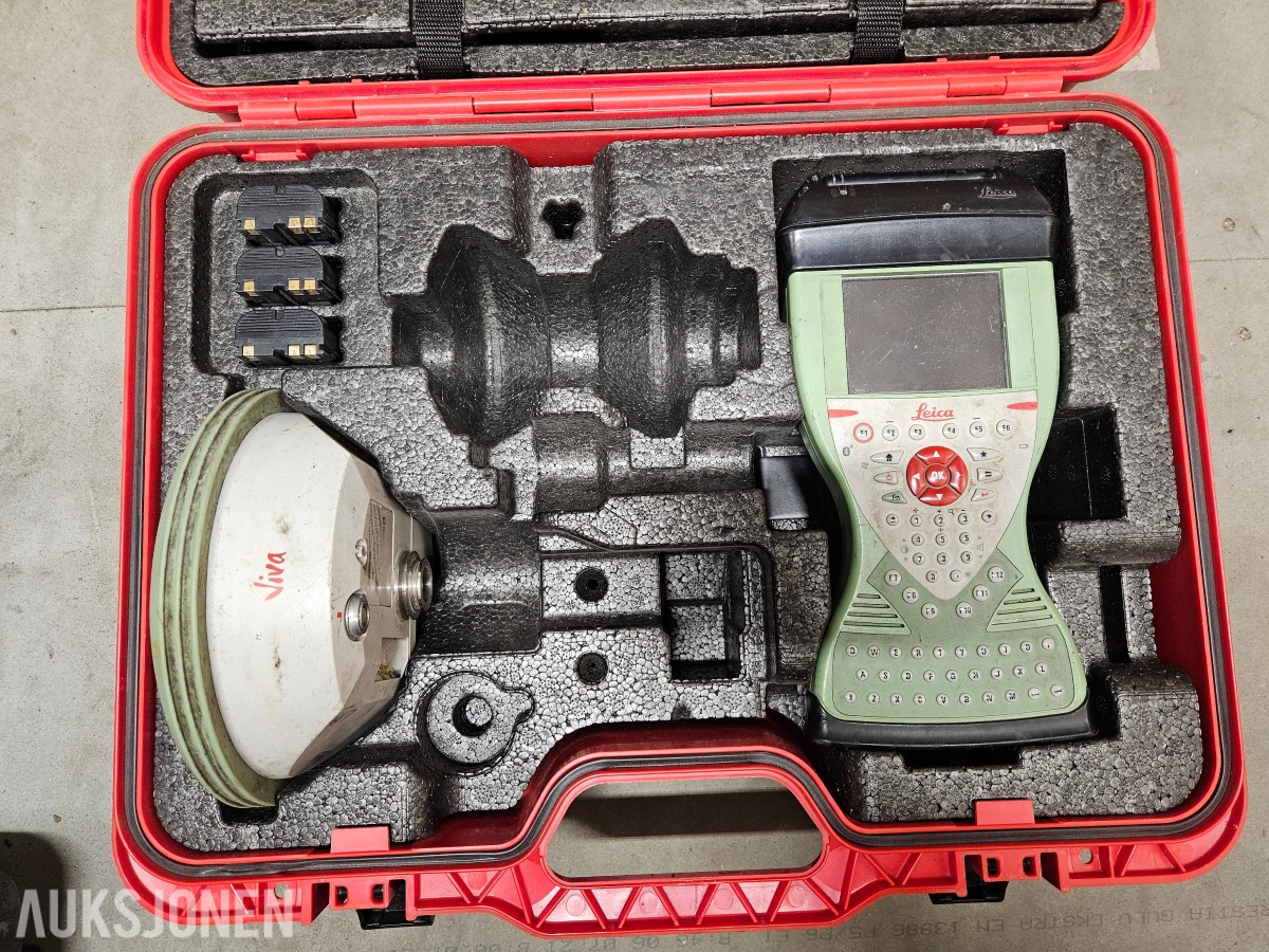 Leica CS15 feltkontroller med GNSS mottaker og koffert
