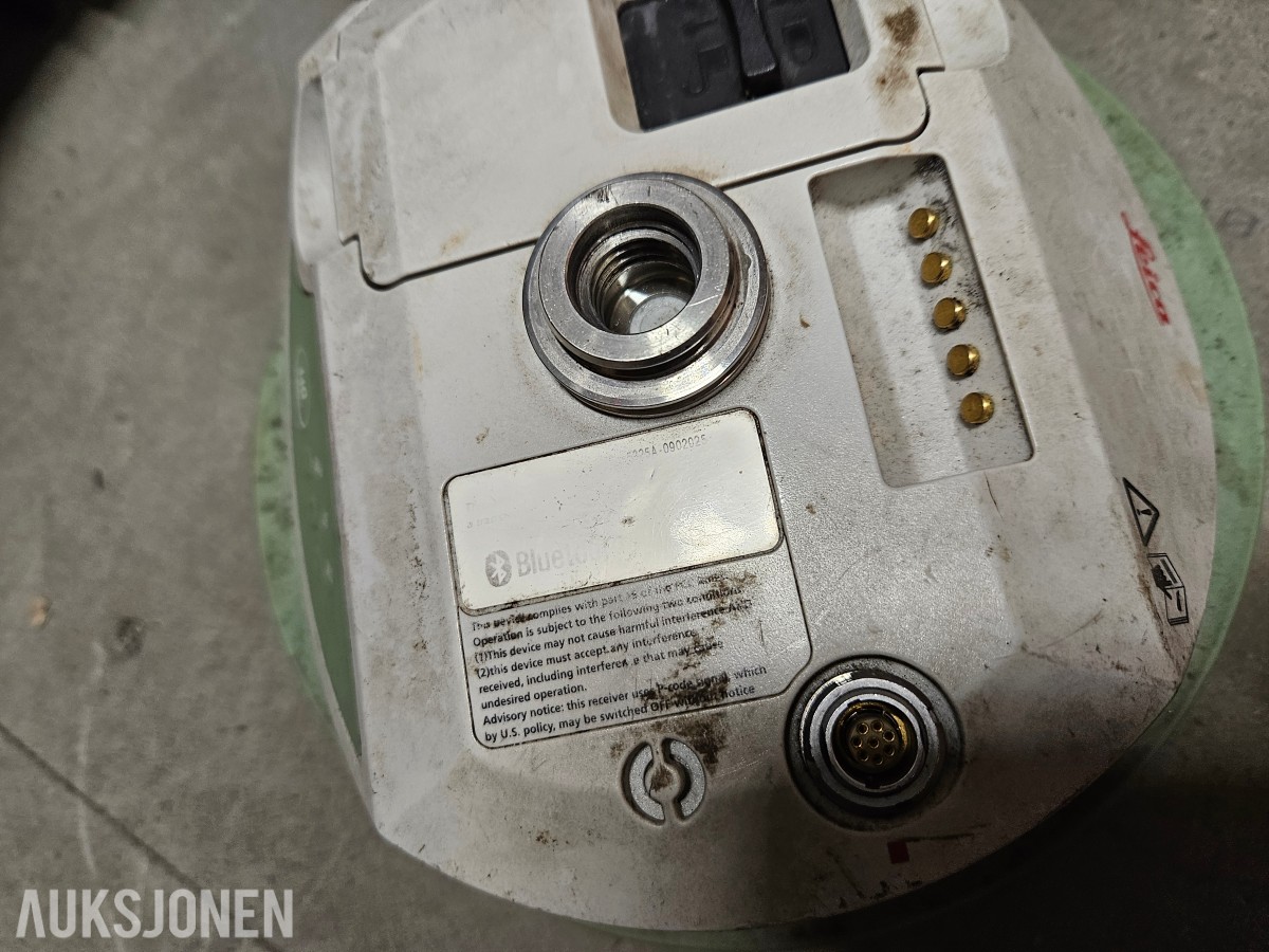 Leica CS15 feltkontroller med GNSS mottaker og koffert