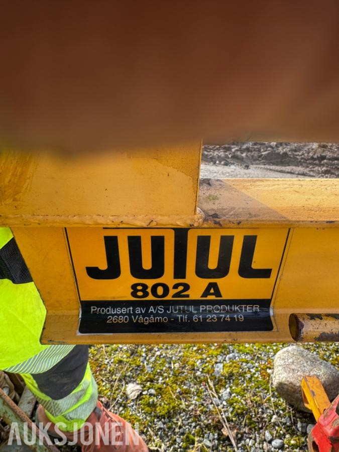 2010 Jutul 802a Vedkløyver