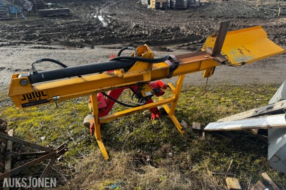 2010 Jutul 802a Vedkløyver
