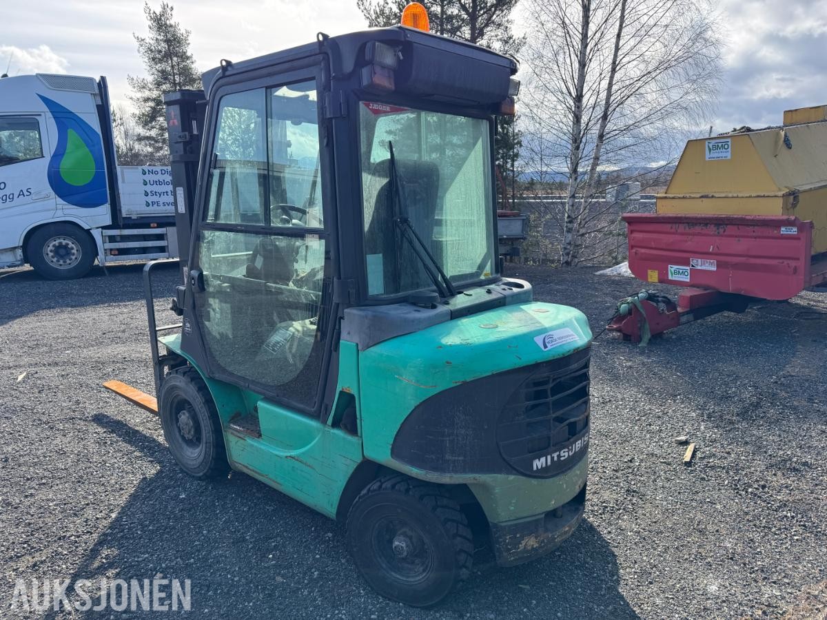 2000 Mitsubishi FD25K truck / 2584 timer