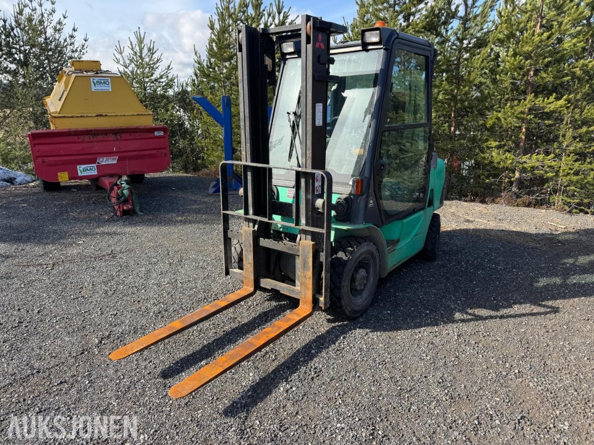 2000 Mitsubishi FD25K truck / 2584 timer