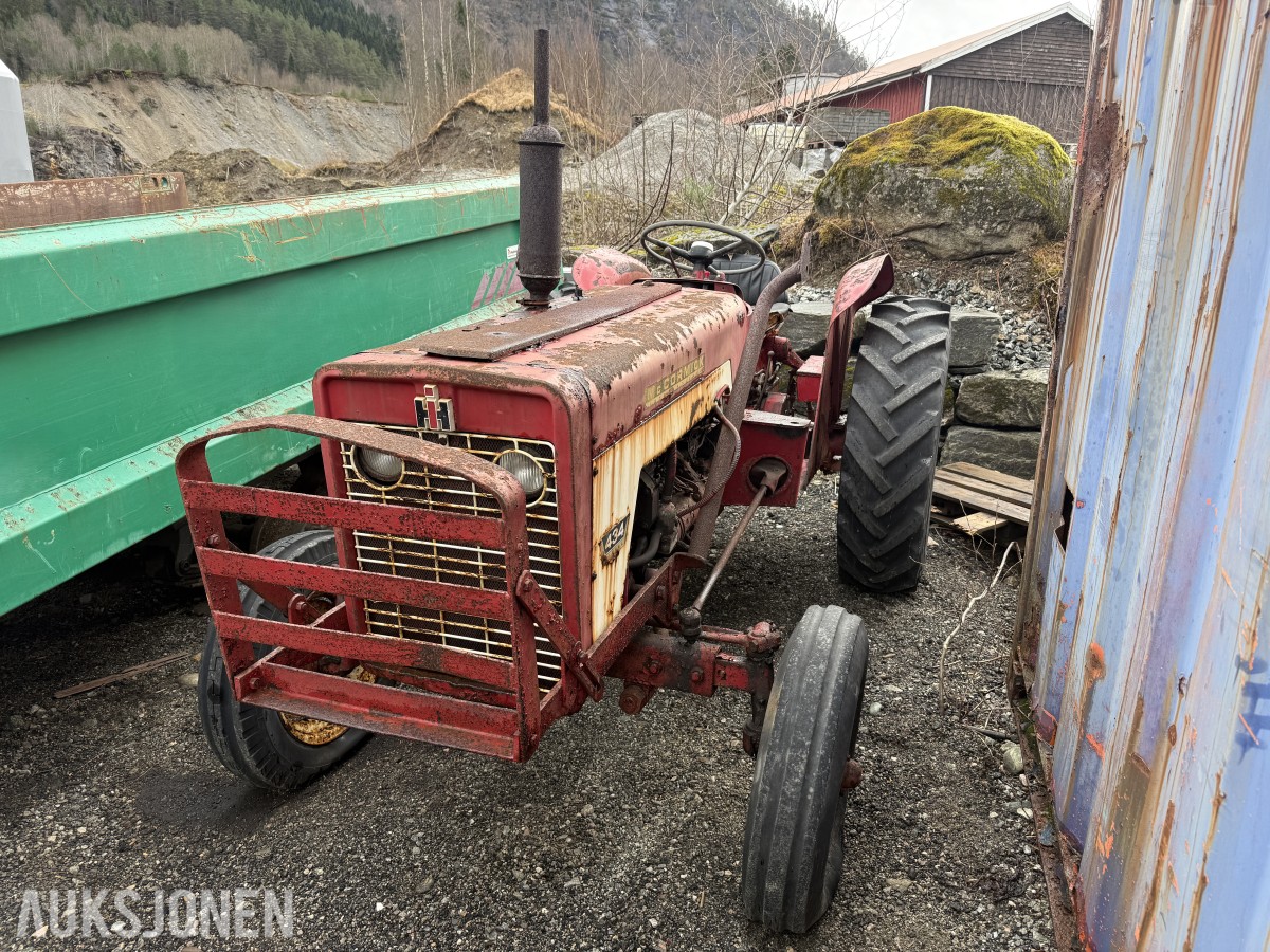 1971 McCormick Farmall 434