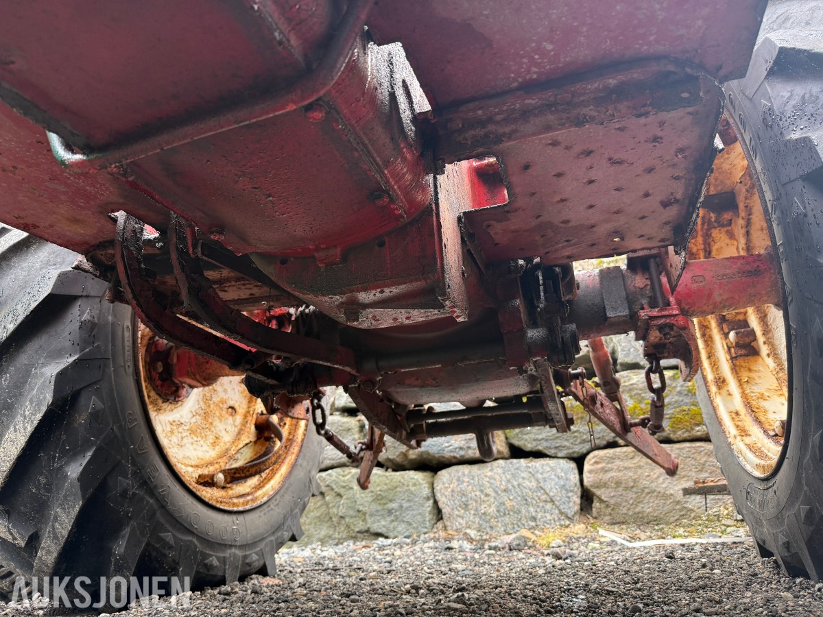1971 McCormick Farmall 434