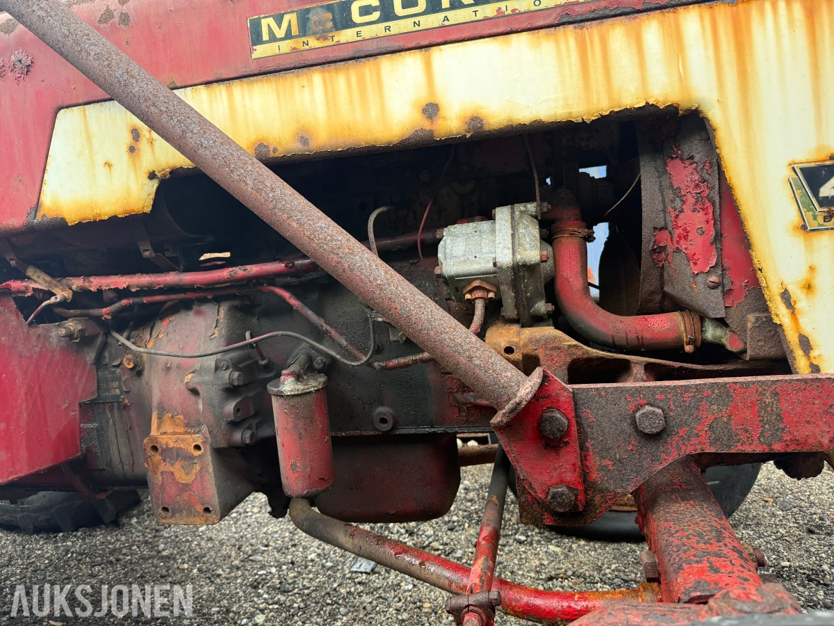 1971 McCormick Farmall 434