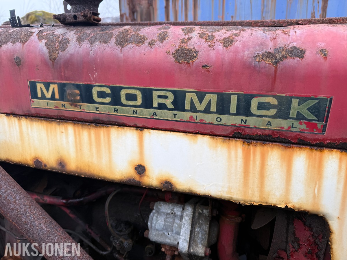 1971 McCormick Farmall 434