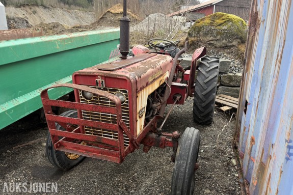 1971 McCormick Farmall 434