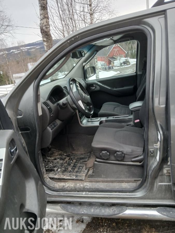 2007 Nissan Pathfinder 2.5 diesel 174hk 4X4 Automat rep.objekt/ delebil