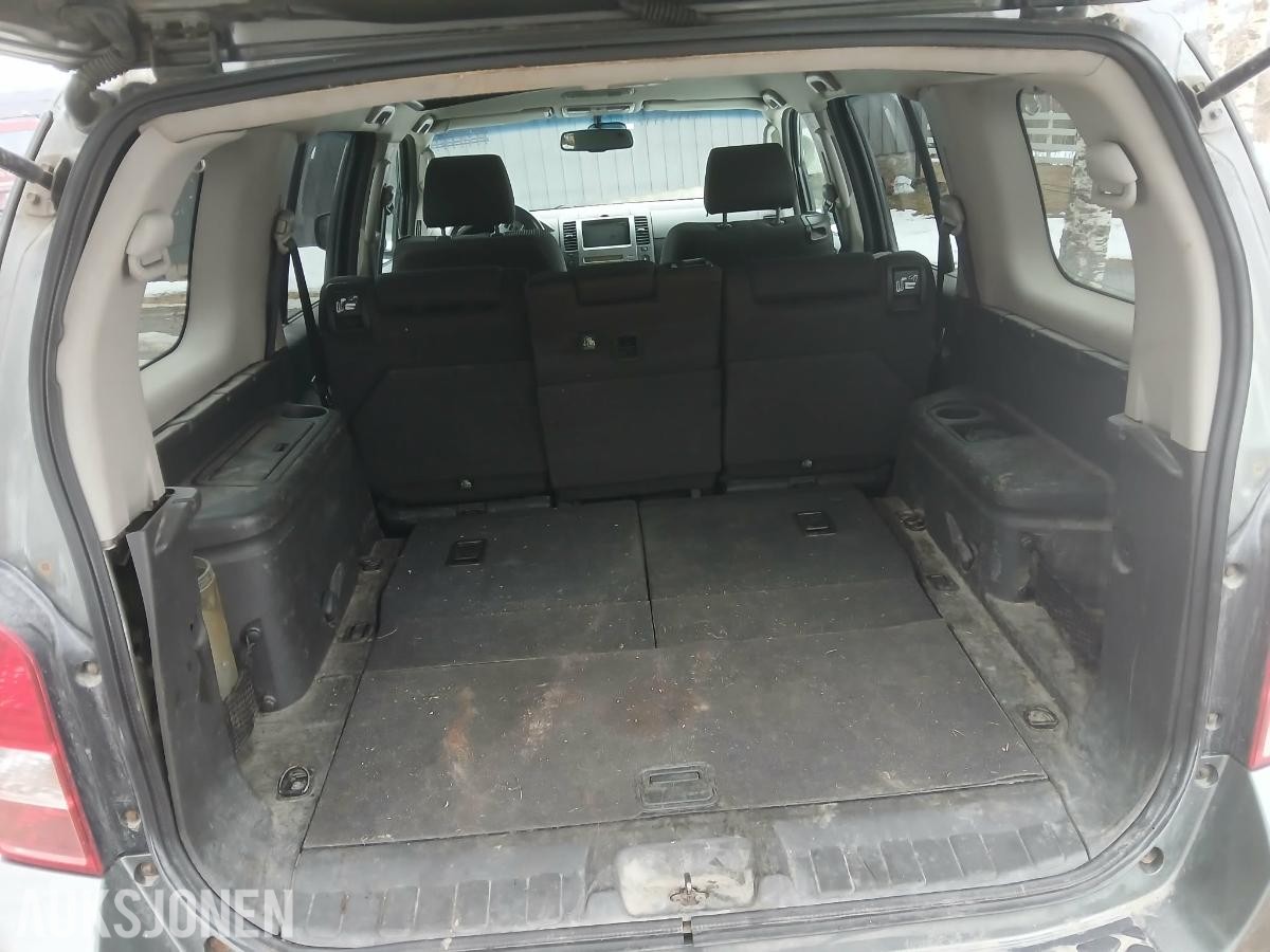 2007 Nissan Pathfinder 2.5 diesel 174hk 4X4 Automat rep.objekt/ delebil