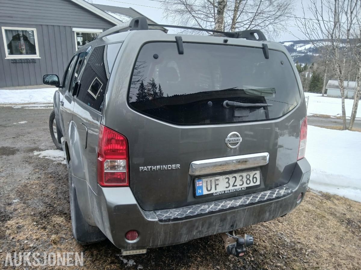 2007 Nissan Pathfinder 2.5 diesel 174hk 4X4 Automat rep.objekt/ delebil