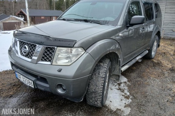2007 Nissan Pathfinder 2.5 diesel 174hk 4X4 Automat rep.objekt/ delebil