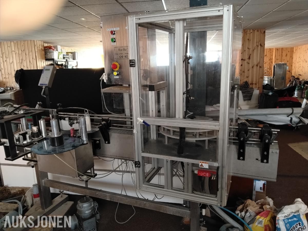 KORKE OG ETIKERINGSMASKIN LM - KS