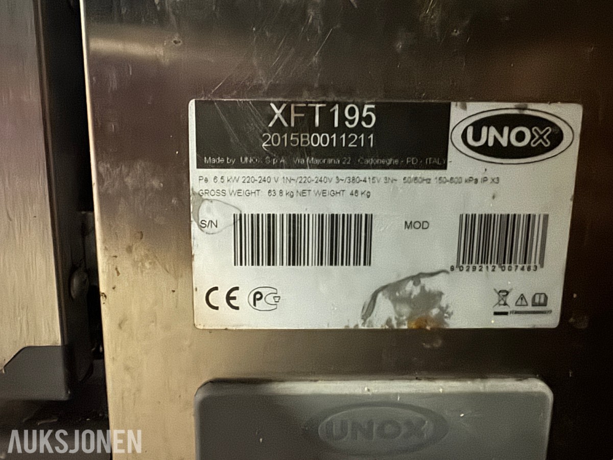 Komplett serveringsdisk / butikkinnredning selges med ovner og oppvaskmaskin