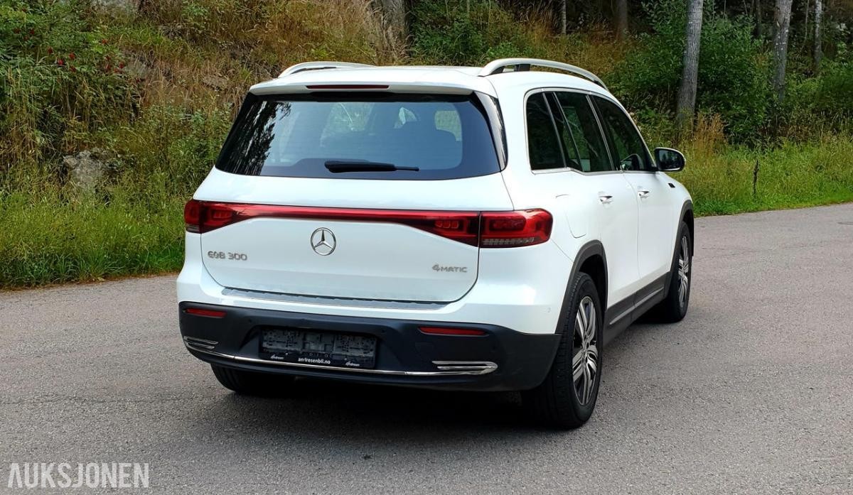 2022 Mercedes-Benz EQB 300 4MATIC 7-seter cruisekontroll ryggekamera 